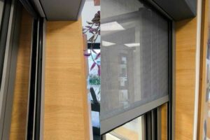 volets-roulants-moustiquaire-integree