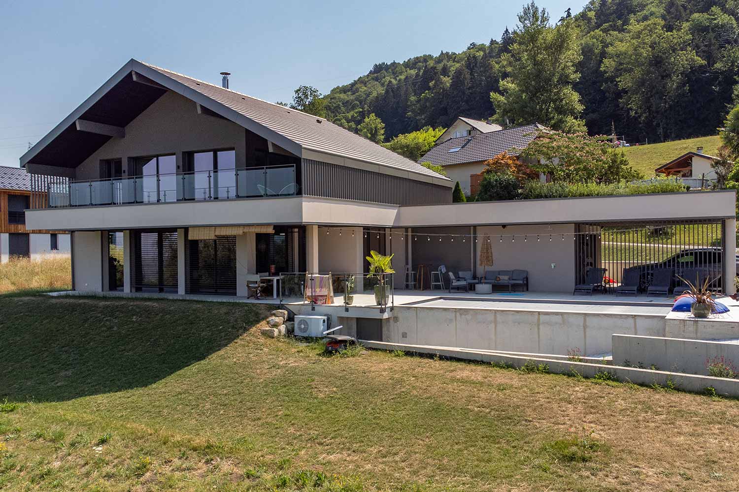 villa contemporaine villaroux (savoie) - menuiseries aluminium